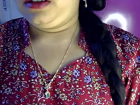 Snapshot of Cute_Aliyaa chatting on 07.13.26 Cute Aliyaa online show from 07.13.26