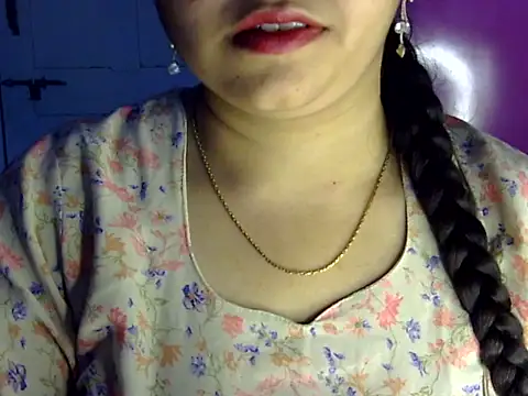 Snapshot of Cute_Aliyaa chatting on 07.14.26 Cute Aliyaa online show from 07.14.26