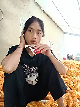 Snapshot of Hoa-tuylip chatting on 07.18.26 Hoa-tuylip online show from 07.18.26