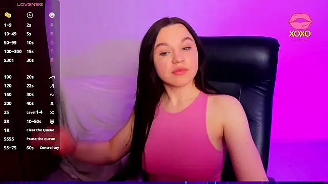 Snapshot of Mia_Mia999 chatting on 04.08.26 Mia Mia999 online show from 04.08.26