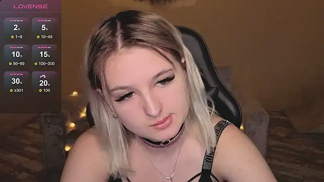 Snapshot of grase_neon chatting on 02.11.26 grase neon online show from 02.11.26