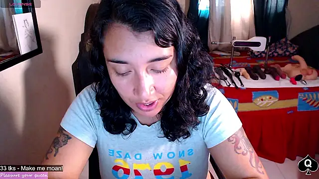 Snapshot of Robin_H00t_2 chatting on 02.26.26 Robin H00t 2 online show from 02.26.26