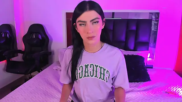 Isabella Moon9 online show from 03.30.26