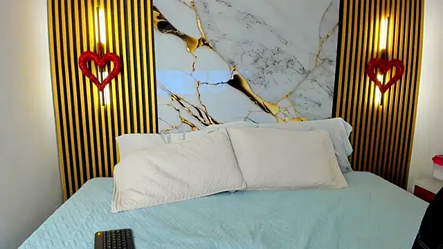 Snapshot of noha_ns chatting on 02.20.26 noha ns online show from 02.20.26