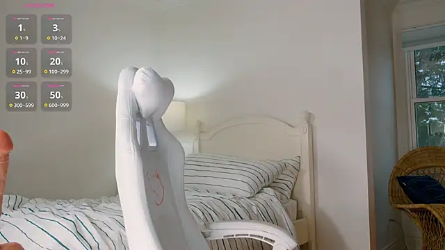 Snapshot of naughtytilly chatting on 01.12.25 naughtytilly online show from 01.12.25