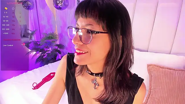 Snapshot of ViolettaColinss chatting on 02.27.26 ViolettaColinss online show from 02.27.26