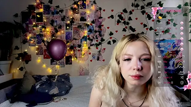 Akari-moon online show from 04.09.26