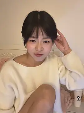 Snapshot of Nana-3 chatting on 02.28.26 Nana-3 online show from 02.28.26