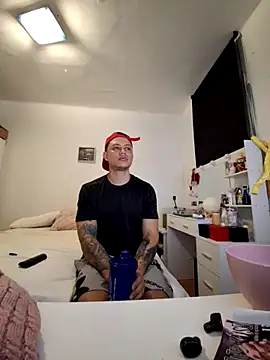 Snapshot of Zarc_Jhonson chatting on 01.24.25 Zarc Jhonson online show from 01.24.25