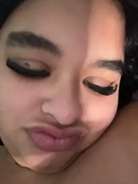 Snapshot of Aloyenita chatting on 02.10.26 Aloyenita online show from 02.10.26