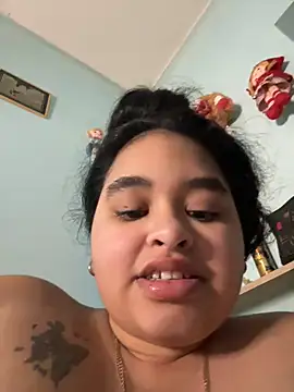 Snapshot of Aloyenita chatting on 02.11.26 Aloyenita online show from 02.11.26