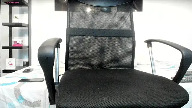 Snapshot of milo_cruz_ chatting on 04.04.26 milo cruz online show from 04.04.26