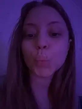 Snapshot of MollyHilton chatting on 03.01.26 MollyHilton online show from 03.01.26