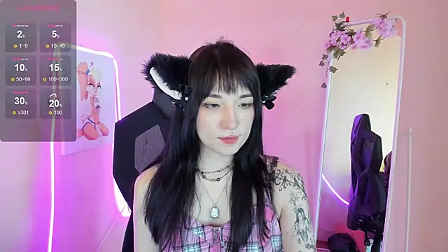 Snapshot of AliceeinWonderlanddd chatting on 06.12.26 AliceeinWonderlanddd online show from 06.12.26