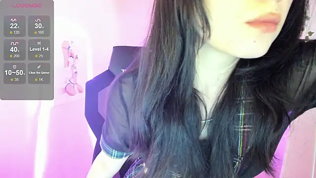 Snapshot of AliceeinWonderlanddd chatting on 07.14.26 AliceeinWonderlanddd online show from 07.14.26