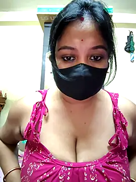 Curvy Trisha online show from 07.05.26