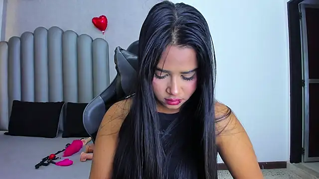 Shirleytaylor- online show from 03.24.26