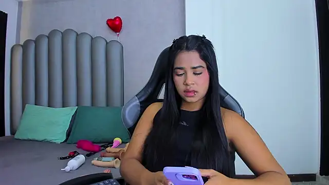 Shirleytaylor- online show from 03.26.26