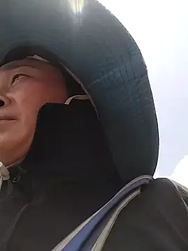 Neoone 1 online show from 04.25.26