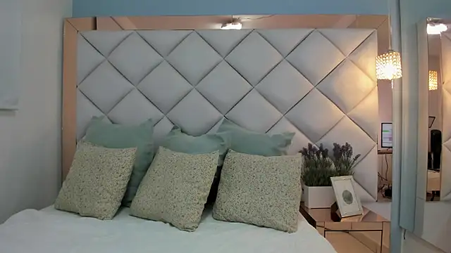 Snapshot of crystalstonee chatting on 05.26.26 crystalstonee online show from 05.26.26