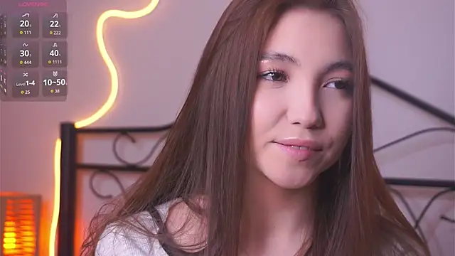 CarlaSpiva online show from 04.05.26