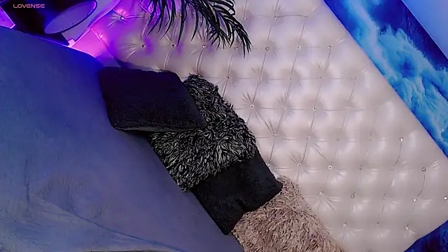 Baby Lumina online show from 02.02.26