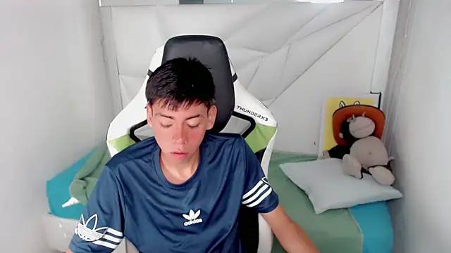 Liarr  online show from 02.14.26