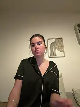 kiaraaaa75 online show from 04.14.26