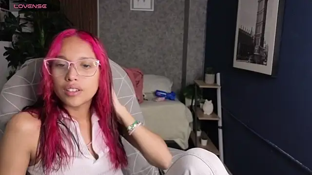 saphire  online show from 04.17.26