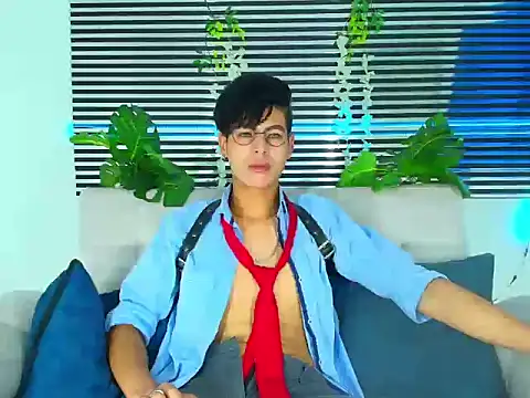 ThiiagoSaeenz online show from 02.10.26