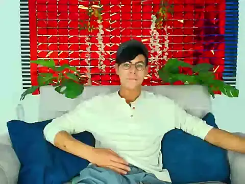 ThiiagoSaeenz online show from 02.12.26