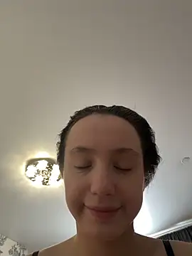 MiaTee online show from 02.09.26