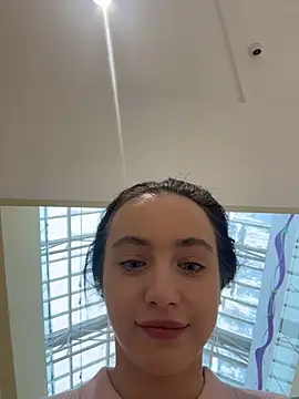 MiaTee online show from 02.15.26