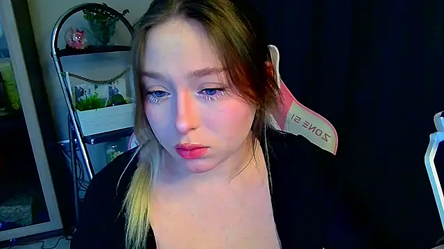 Emiliaaah online show from 03.13.26