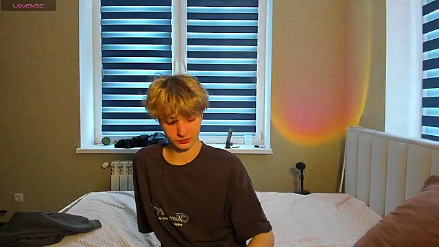 Snapshot of bunnyblush67 chatting on 02.25.26 bunnyblush67 online show from 02.25.26