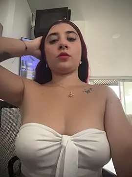 Nahomy Benett online show from 02.11.26