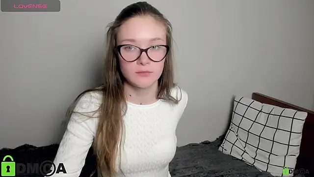 Snapshot of Elina_X chatting on 05.11.26 Elina X online show from 05.11.26