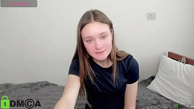 Snapshot of Elina_X chatting on 05.25.26 Elina X online show from 05.25.26