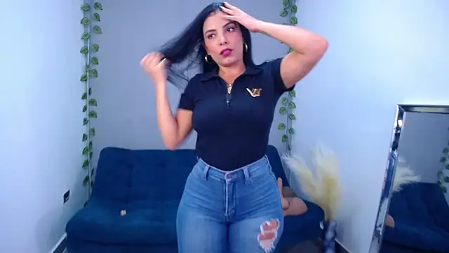 Snapshot of Samy_Hot chatting on 02.13.26 Samy Hot online show from 02.13.26