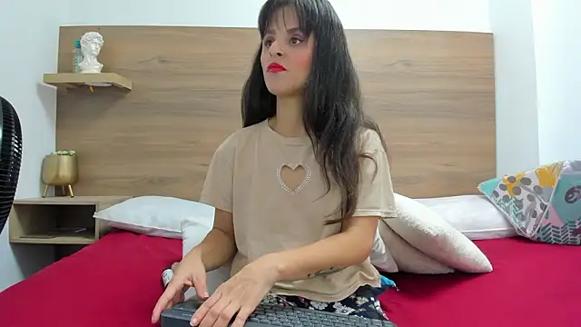 luz-miiaa online show from 02.23.26