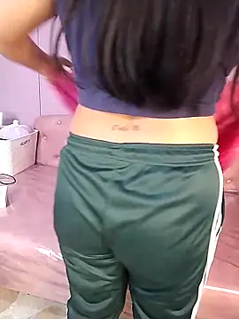 Snapshot of Noa_Baker chatting on 04.15.26 Noa Baker online show from 04.15.26