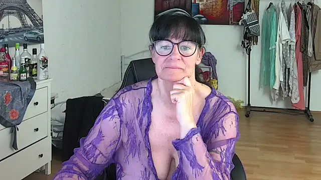 Sylly online show from 03.21.25