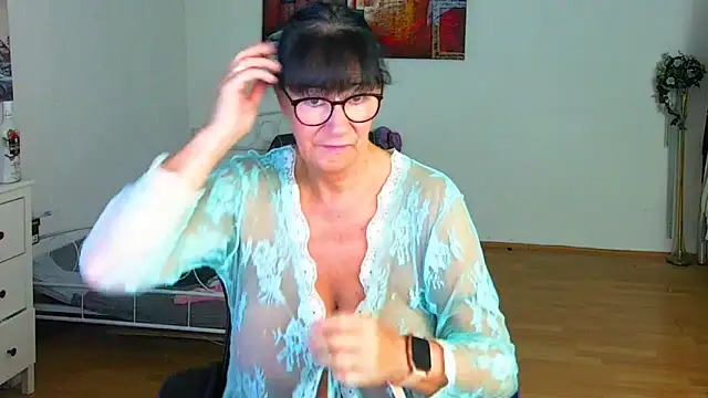 Sylly online show from 09.29.25