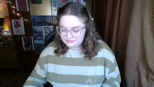 Snapshot of Teasing_Dora chatting on 02.12.26 Teasing Dora online show from 02.12.26