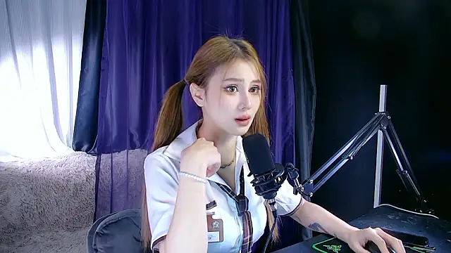 Snapshot of Yunny-888 chatting on 02.04.26 Yunny-888 online show from 02.04.26