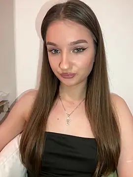 Green eyes lady online show from 02.22.26