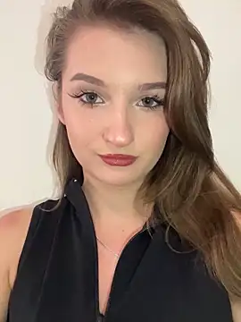 Green eyes lady online show from 06.18.26