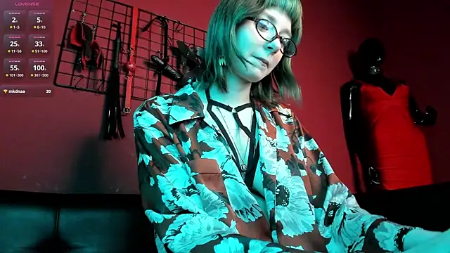 Scarle Whisper online show from 02.21.26