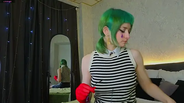 Scarle Whisper online show from 04.02.26