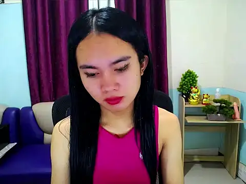Snapshot of devine_goddess chatting on 04.19.26 devine goddess online show from 04.19.26